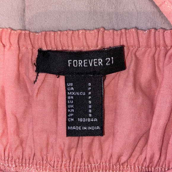 Eyelet Floral Ruffled Crop Top - Picture 4 of 5